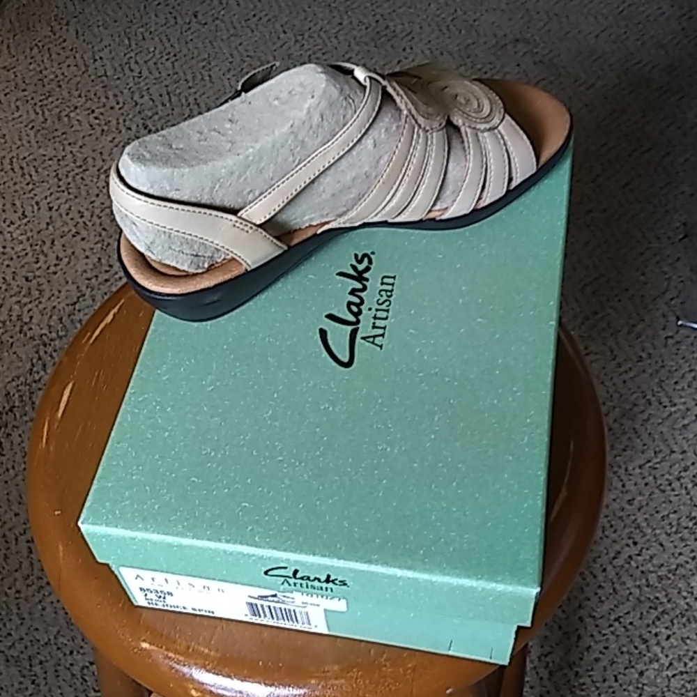 Clarks artisan women's sandals.